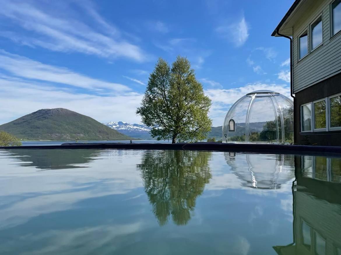 فندق Tjeldoya Slott Hov  المظهر الخارجي الصورة